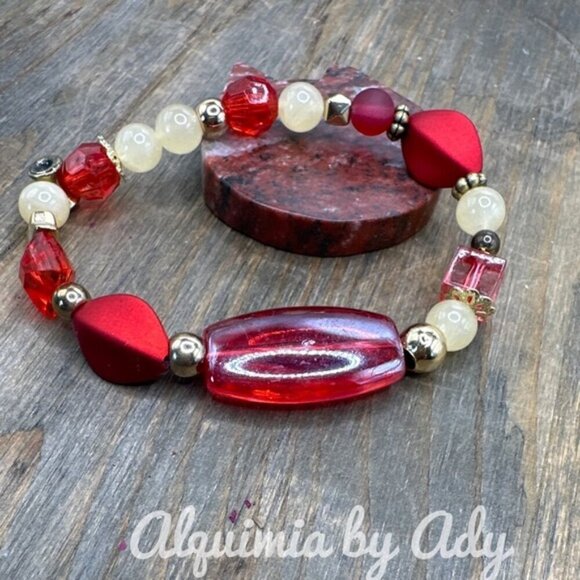 Yellow calcite cherry vibes beaded bracelet - Picture 1 of 1